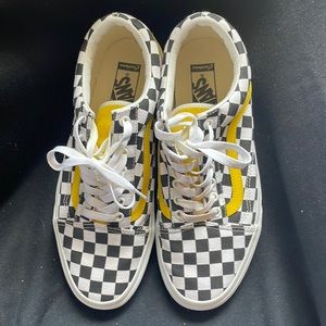 Men’s Vans Tennis Shoes (Rare)